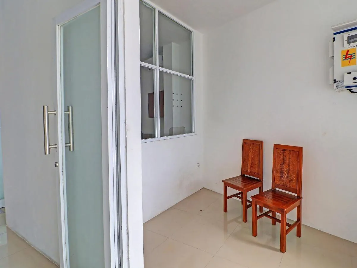 Capital O 92039 Runways House Hotel Tuban  3*, Tuban (Bali)