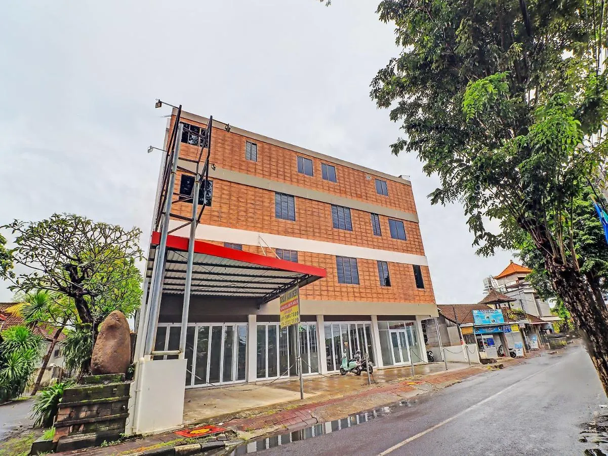 Capital O 92039 Runways House Hotel Tuban