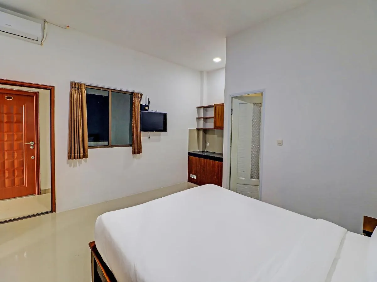 Capital O 92039 Runways House Hotel Tuban