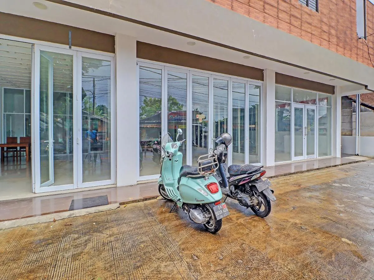 Capital O 92039 Runways House Hotel Tuban  Indonesia