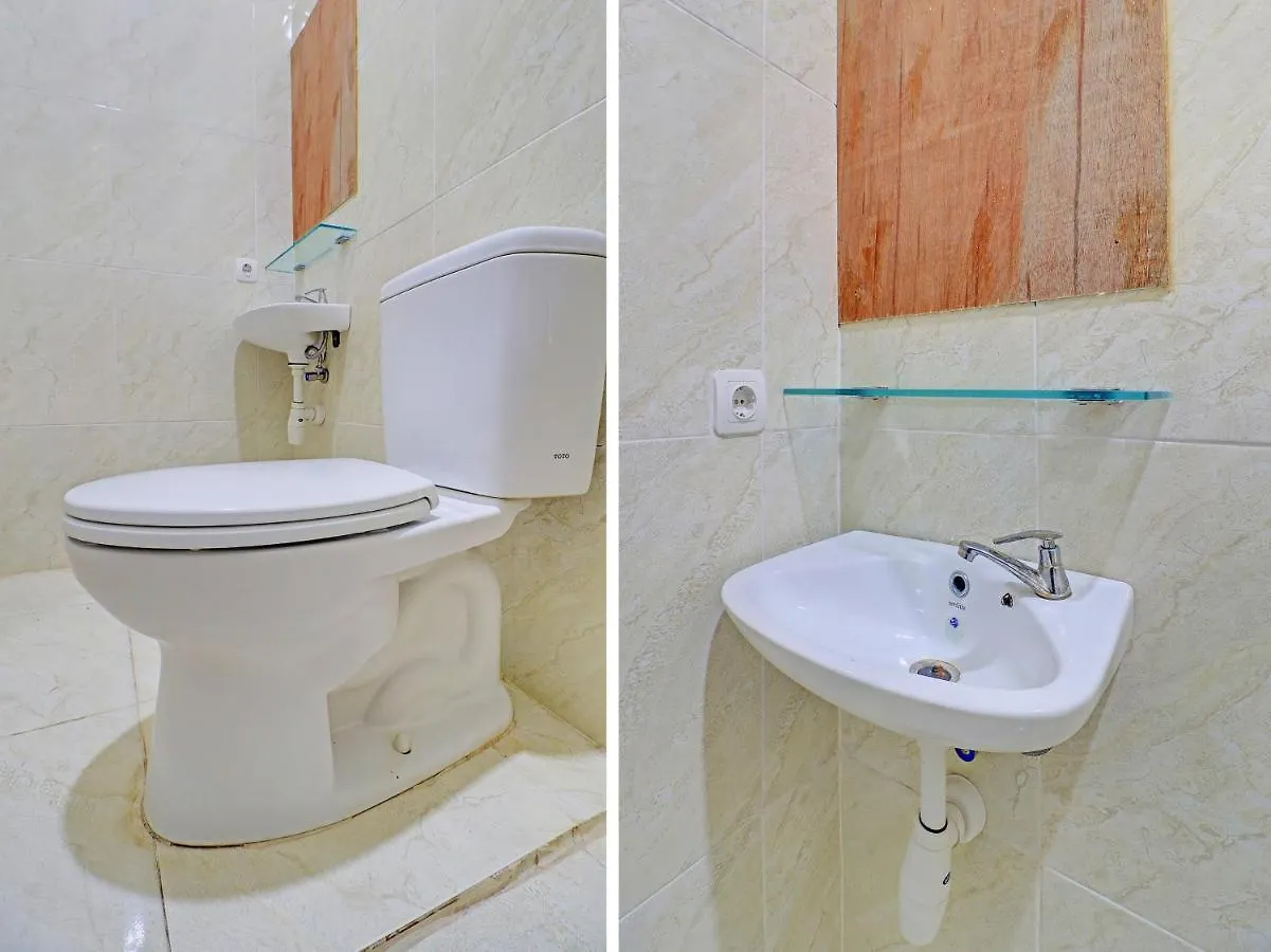 ***  Capital O 92039 Runways House Hotel Tuban  Indonesia
