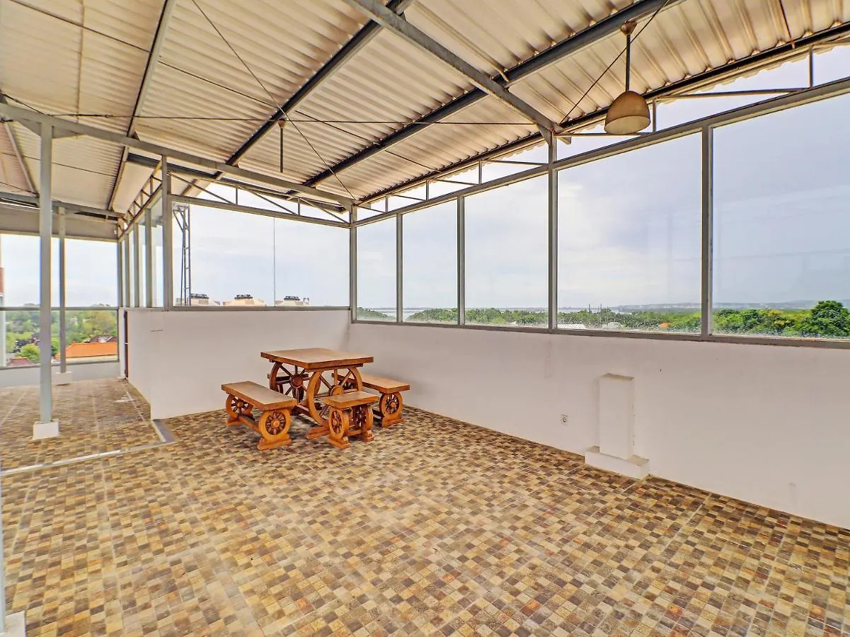 ***  Capital O 92039 Runways House Hotel Tuban  Indonesia