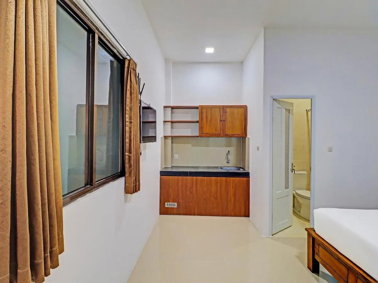 Capital O 92039 Runways House Hotel Tuban