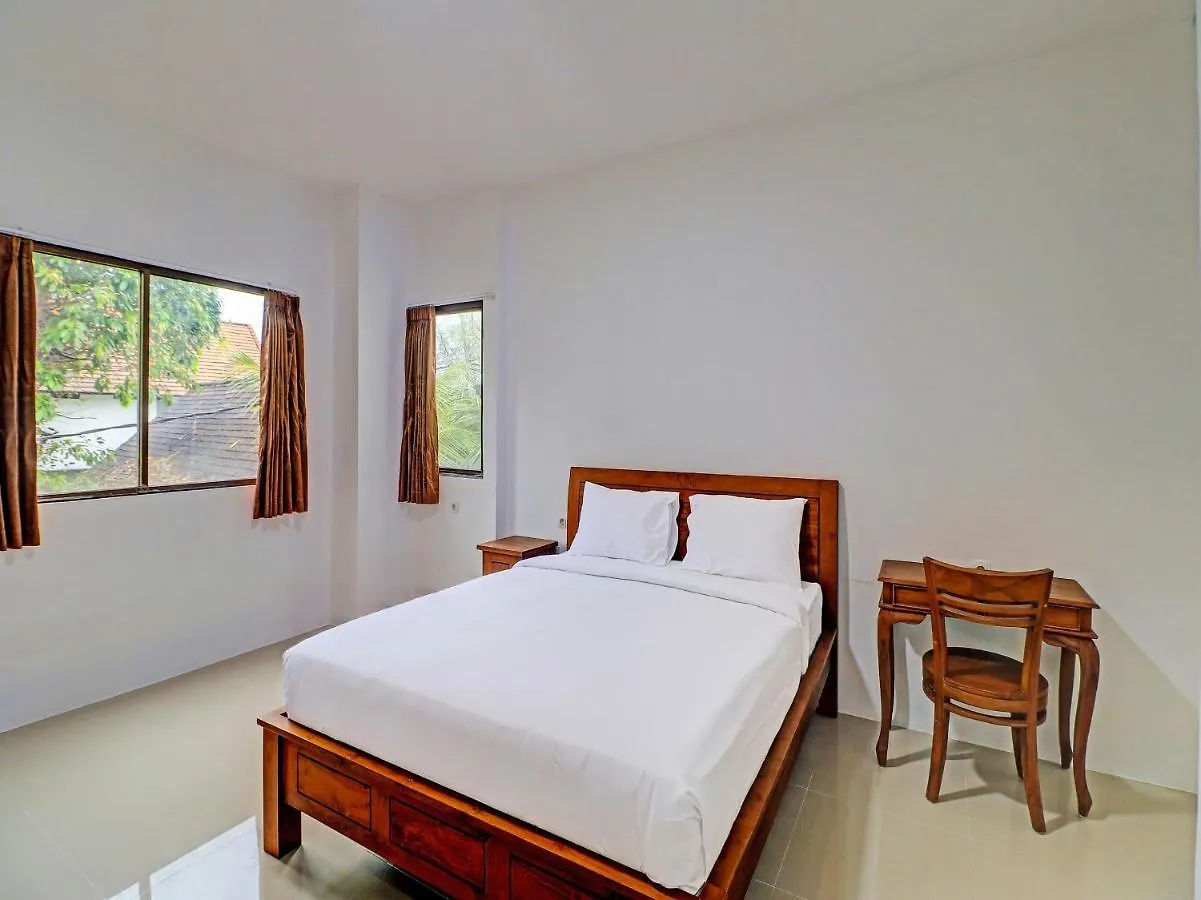 Capital O 92039 Runways House Hotel Tuban  3*, Tuban (Bali)