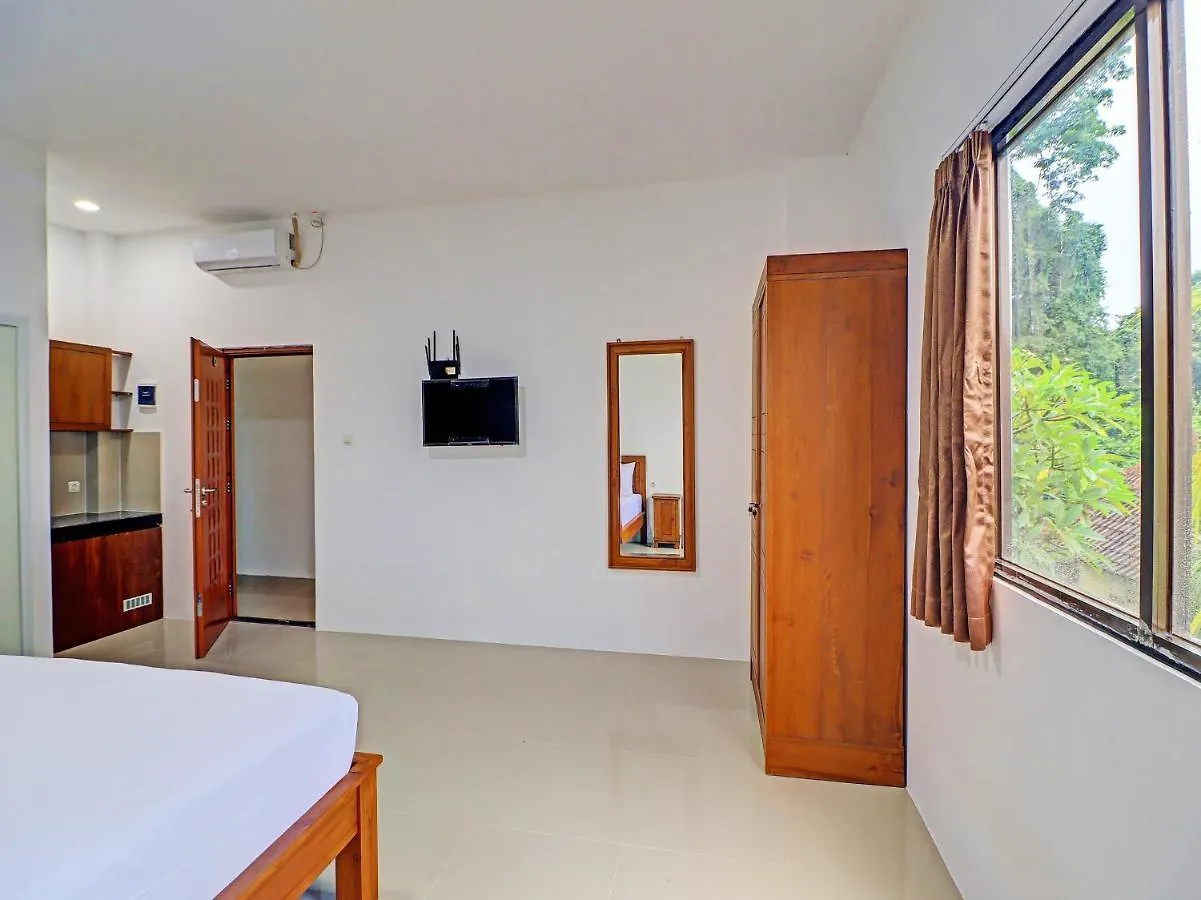 Capital O 92039 Runways House Hotel Tuban  Indonesia